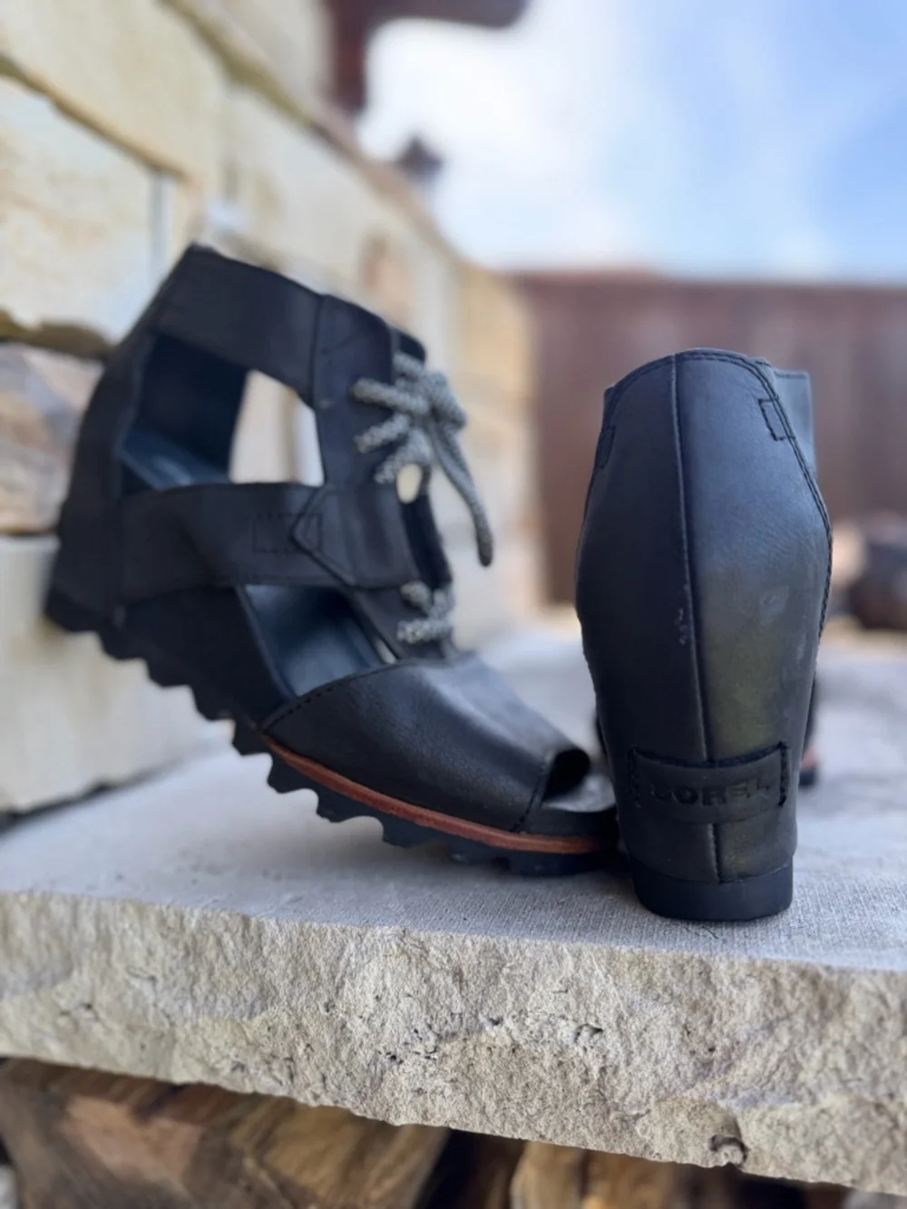 Sorel Joanie Sandals Lace Up‎ Black Open-Toe Wedge leather Shoes Sz-7.    C